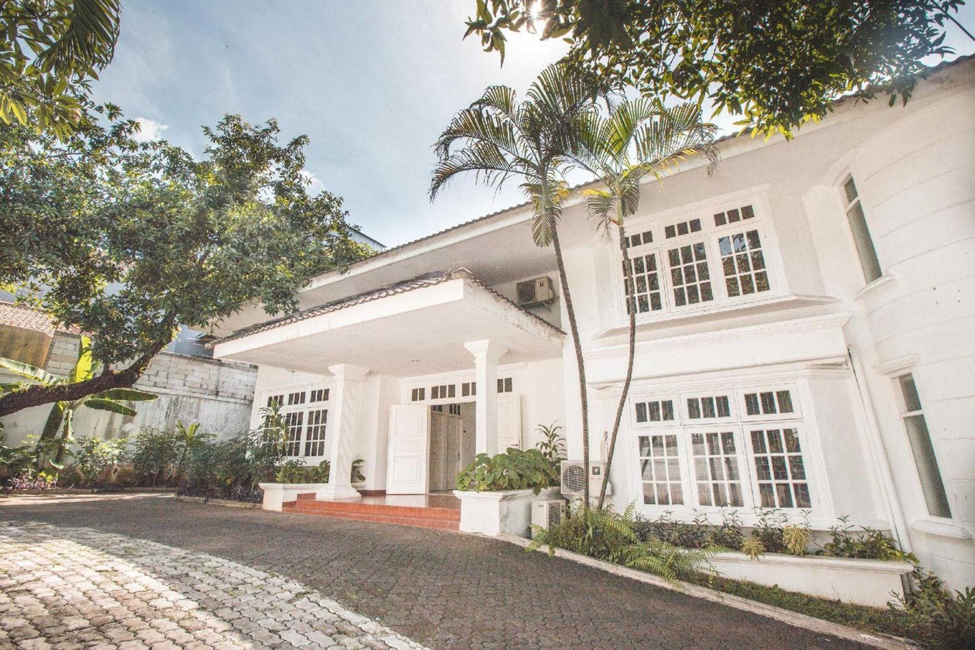 Capital O 332 Residence G17 Kemang Jakarta Exterior photo