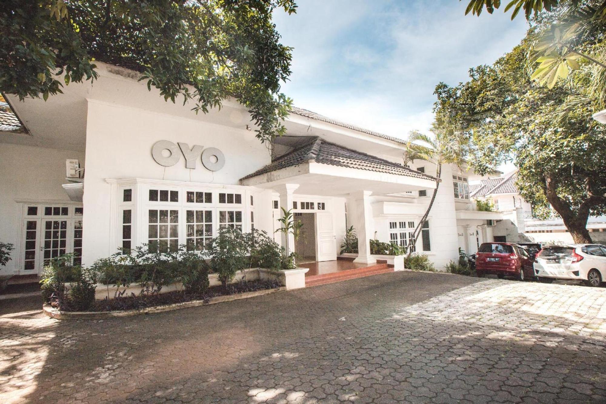 Capital O 332 Residence G17 Kemang Jakarta Exterior photo